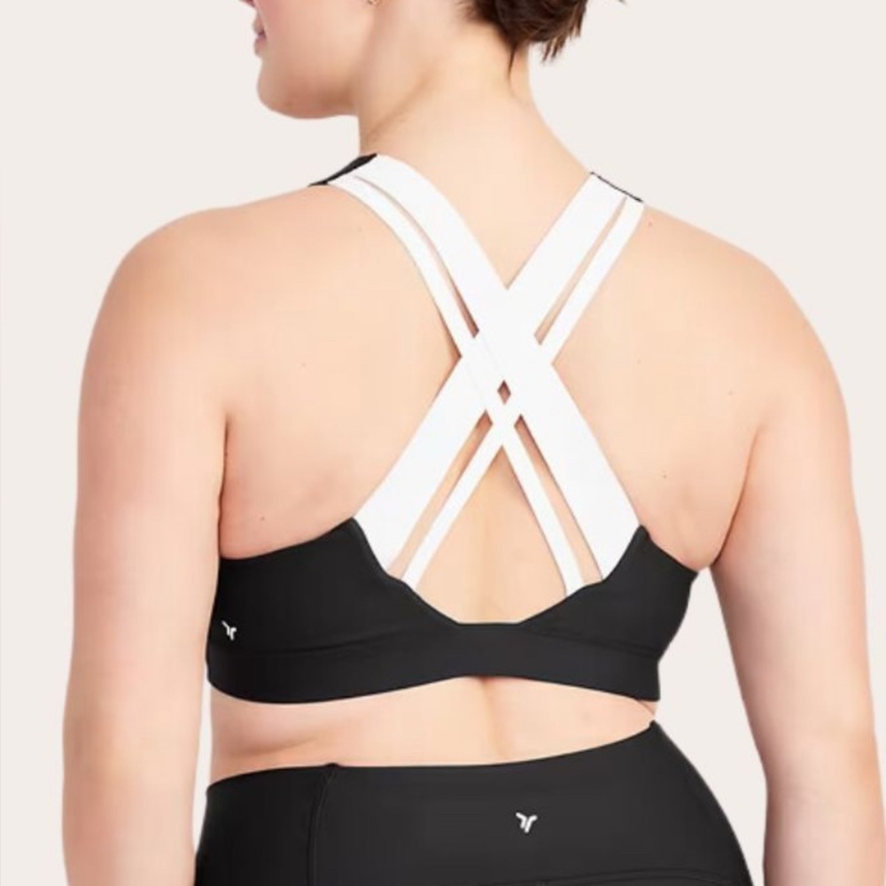 Old Navy NWT Sports Bra Strappy Back Size 4X